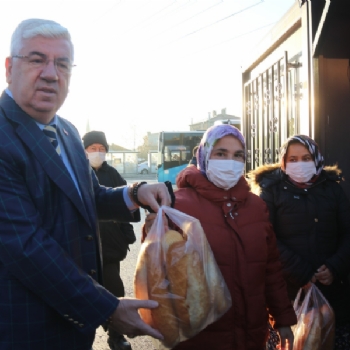 Belediye Başkanımız Sayın Rasim YÜKSEL , Yeşiltepe Mahallesi Halk Ekmek Satış Noktamızı ziyaret etti.